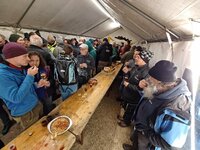 Pour clôturer la journée, on offre l'apéro.